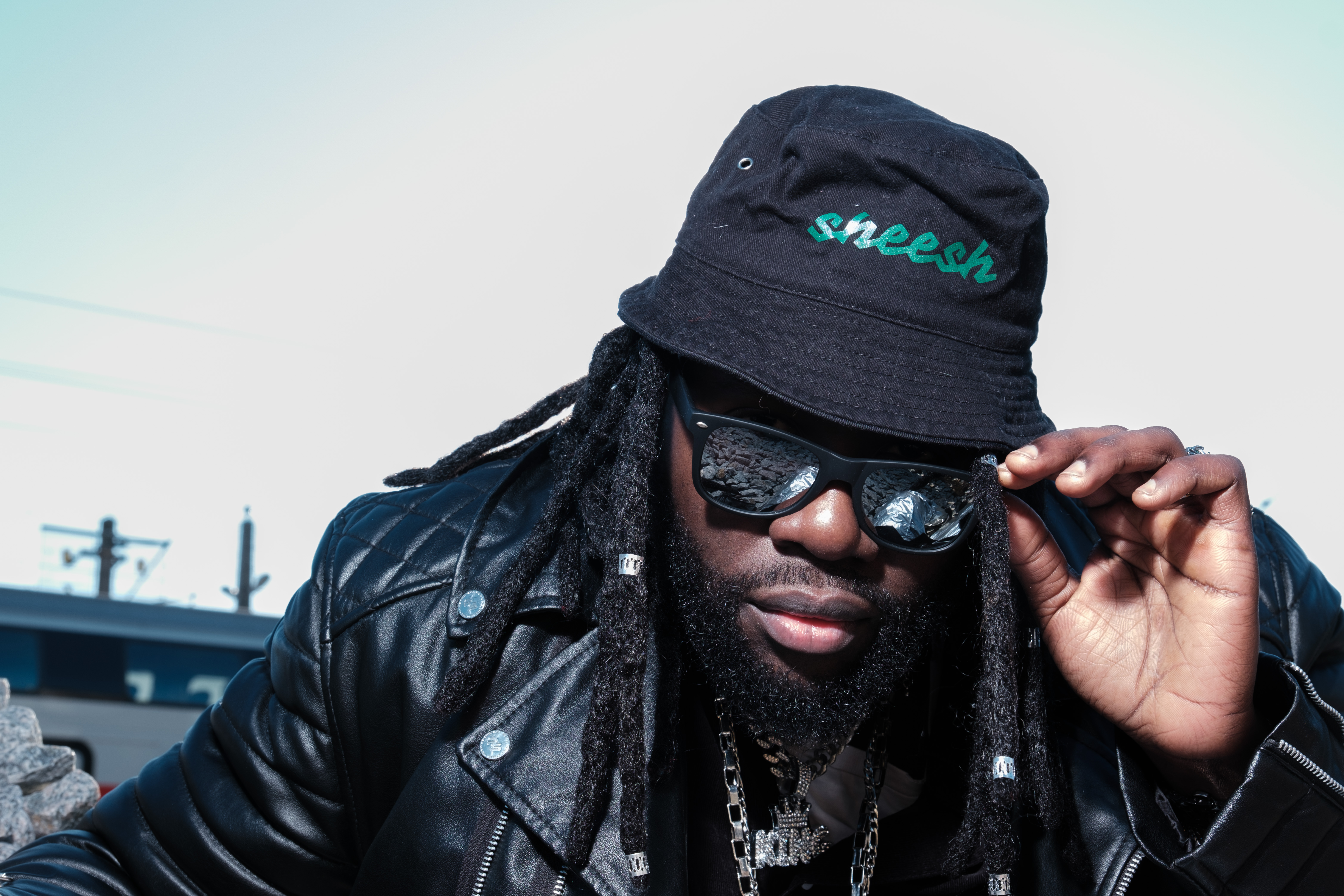 King Pose and Leather Jacket MC Rapper Gravizin GRAV!Z!N